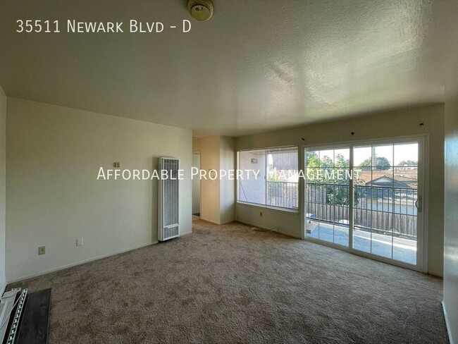 35511 Newark Blvd in Newark, CA - Building Photo - Building Photo