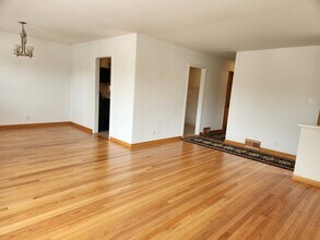 7453 N Karlov Ave in Skokie, IL - Building Photo - Building Photo