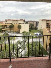 8889 Fontainebleau Blvd-Unit -501 in Miami, FL - Building Photo - Building Photo