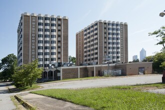 Middleton Towers in Atlanta, GA - Building Photo - Building Photo