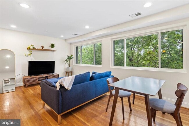 804 Taylor St NW in Washington, DC - Building Photo - Building Photo