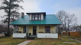 508 1st St W in Polson, MT - Building Photo