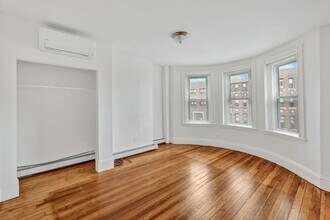 864 Huntington Ave in Boston, MA - Building Photo - Building Photo