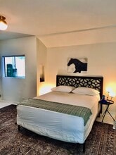 1403 Oakwood Ave in Venice, CA - Building Photo - Building Photo