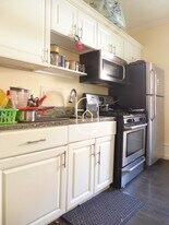 721 Shawmut Ave, Unit 2L in Boston, MA - Building Photo