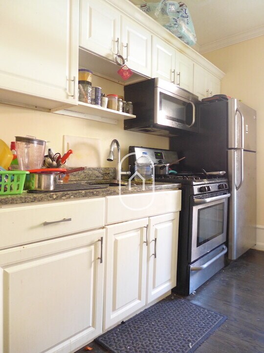 721 Shawmut Ave, Unit 2L in Boston, MA - Building Photo