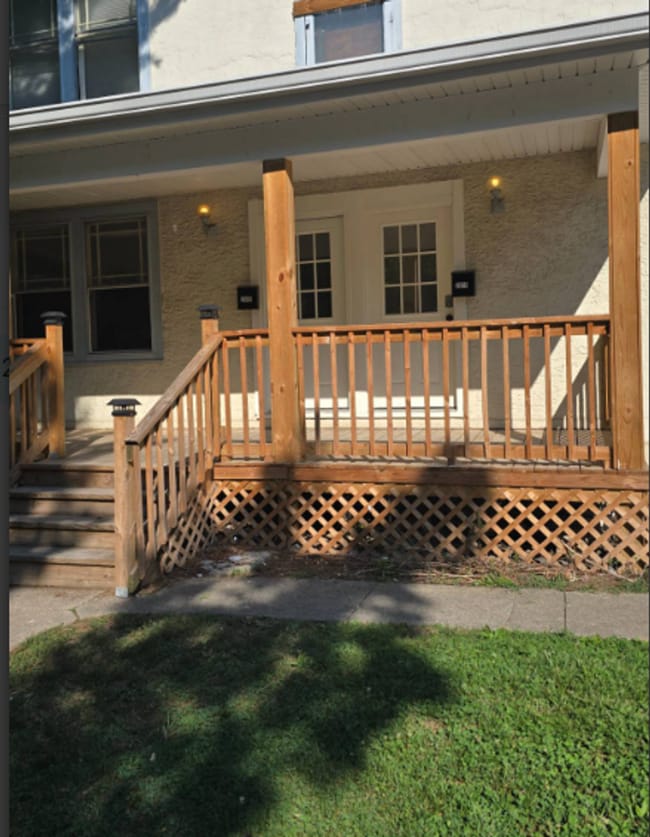 2669 Cora Ave in Cincinnati, OH - Building Photo - Building Photo