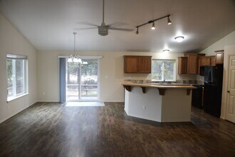 51325 Mitts Way in La Pine, OR - Building Photo - Building Photo