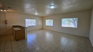 5401 Marble Ave in Albuquerque, NM - Building Photo - Building Photo