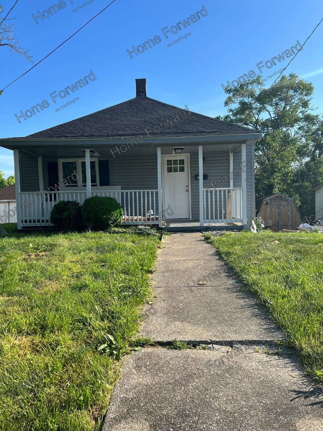 property at 90 E Walnut St