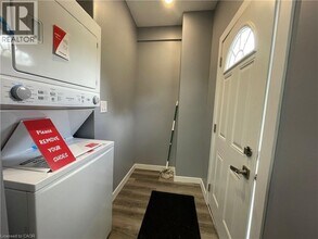 49 Madison Ave N in Kitchener, ON - Building Photo - Building Photo