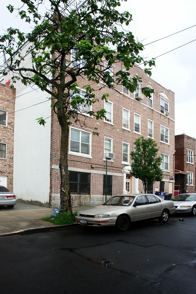 643 Coster St in Bronx, NY - Building Photo - Building Photo