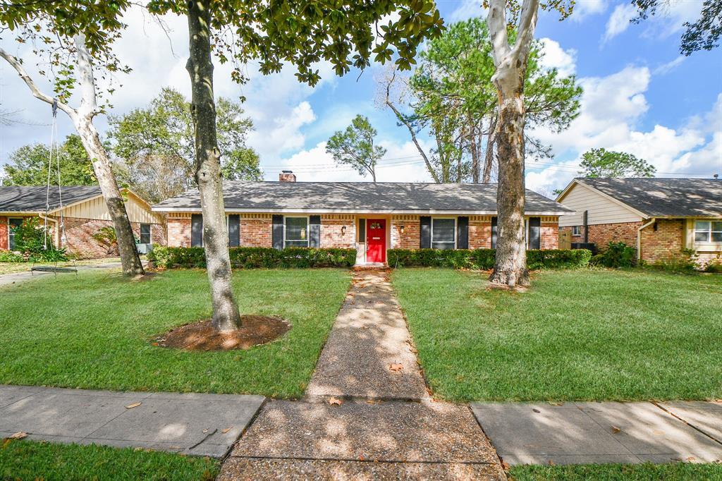 10706 Inwood Dr in Houston, TX - Building Photo
