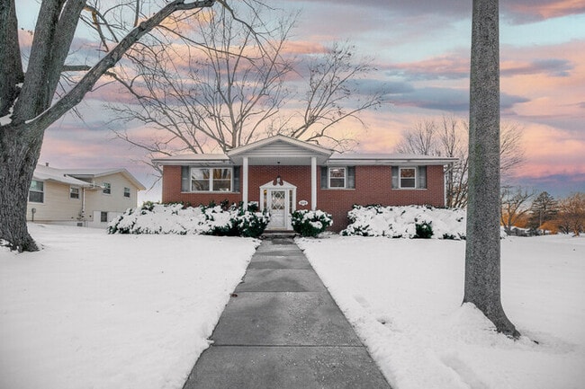 property at 6809 N Kimberly Dr