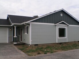 4423 Herman St in Eugene, OR - Building Photo