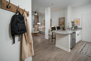 Boone Student Living in Boone, NC - Building Photo