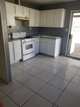 1040 S Alice Ave in Rialto, CA - Building Photo - Building Photo