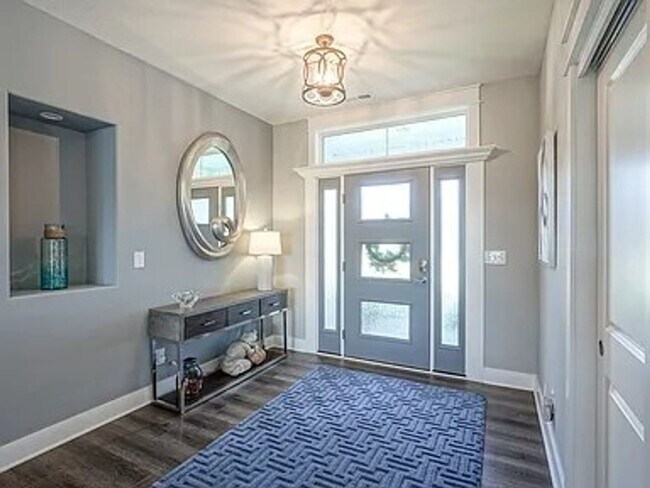 740 E Holland Dr in Bloomington, IN - Building Photo - Building Photo