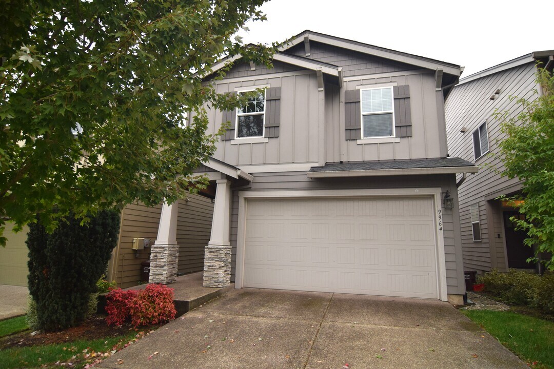 9964 NW 307th Ave in North Plains, OR - Building Photo