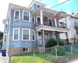 33 Bigelow St, Unit #1 in Boston, MA - Building Photo