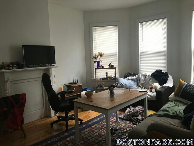 254 Windsor St, Unit 1R in Cambridge, MA - Building Photo - Building Photo