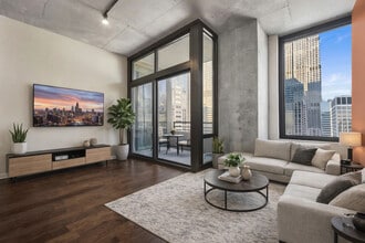 235 W Van Buren St in Chicago, IL - Building Photo - Building Photo