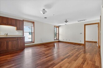 432 Broadway in Saratoga Springs, NY - Building Photo - Building Photo