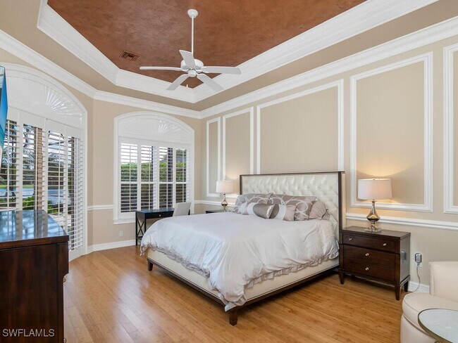 938 Spanish Moss Trail in Naples, FL - Foto de edificio - Building Photo