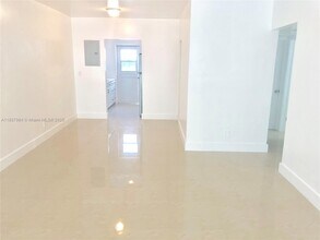 8227 Crespi Blvd in Miami Beach, FL - Building Photo - Building Photo