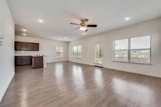 4517 Raleigh Dalton Rd in Dallas, TX - Building Photo - Building Photo