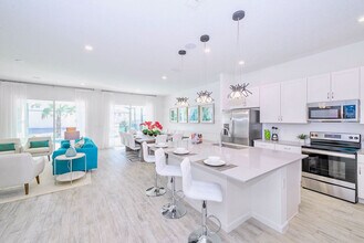 2560 Shanti Dr in Kissimmee, FL - Building Photo - Building Photo