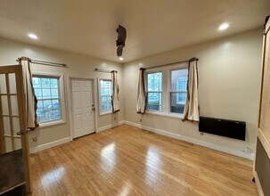 500 Parkway Dr NE in Atlanta, GA - Building Photo - Building Photo