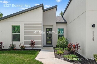 5227 Bonnet Ave in North Port, FL - Foto de edificio - Building Photo