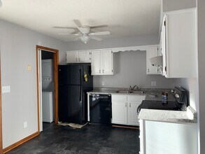 6663 Briarfield Ave in Fairlawn, VA - Building Photo - Building Photo