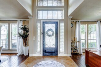 16214 Canova Hill Ln in Houston, TX - Foto de edificio - Building Photo