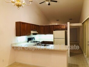 49 Eastwick Ln in Carlisle, PA - Building Photo - Building Photo