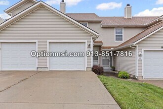 130 Brentwood Dr in Belton, MO - Building Photo - Building Photo