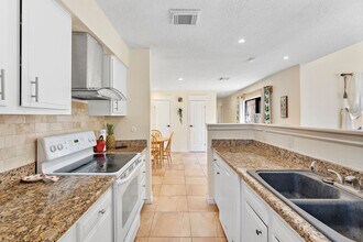 2419 Briarwest Blvd in Houston, TX - Building Photo - Building Photo