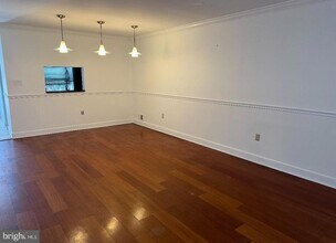 5 Stout Ct in Trenton, NJ - Building Photo - Building Photo