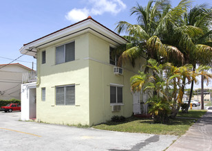 50 Majorca Ave in Coral Gables, FL - Building Photo - Building Photo