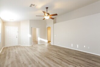 23024 W Mohave St in Buckeye, AZ - Foto de edificio - Building Photo