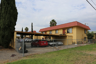 1230-1240 S Orange St in Escondido, CA - Building Photo - Building Photo