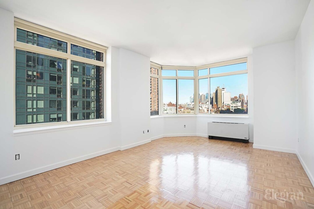 420 W 42nd St, Unit APT 23B in New York, NY - Building Photo