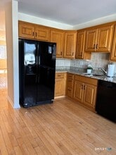 12 Boulevard Dr in Danbury, CT - Building Photo - Building Photo