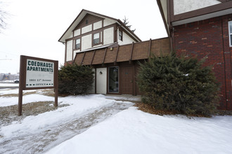 Coedhause Apartments in Greeley, CO - Building Photo - Building Photo