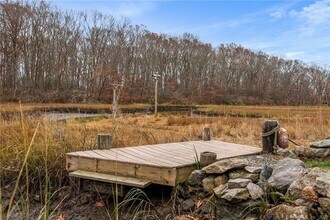 33 Marshfield Rd in East Lyme, CT - Building Photo - Building Photo