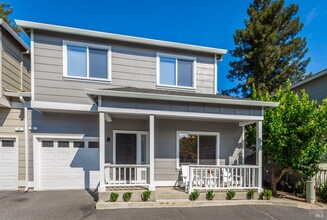 8 Wise Dr in Napa, CA - Building Photo - Building Photo