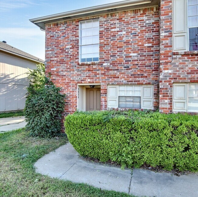 3830 Coates Cir in Fort Worth, TX - Foto de edificio - Building Photo