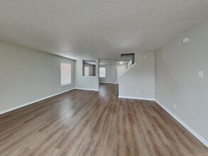 9207 Wandflower Dr in Indianapolis, IN - Building Photo - Building Photo