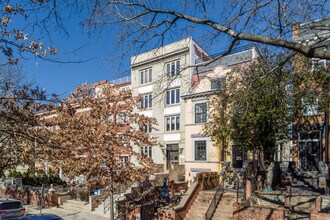 Cooper House in Washington, DC - Foto de edificio - Building Photo